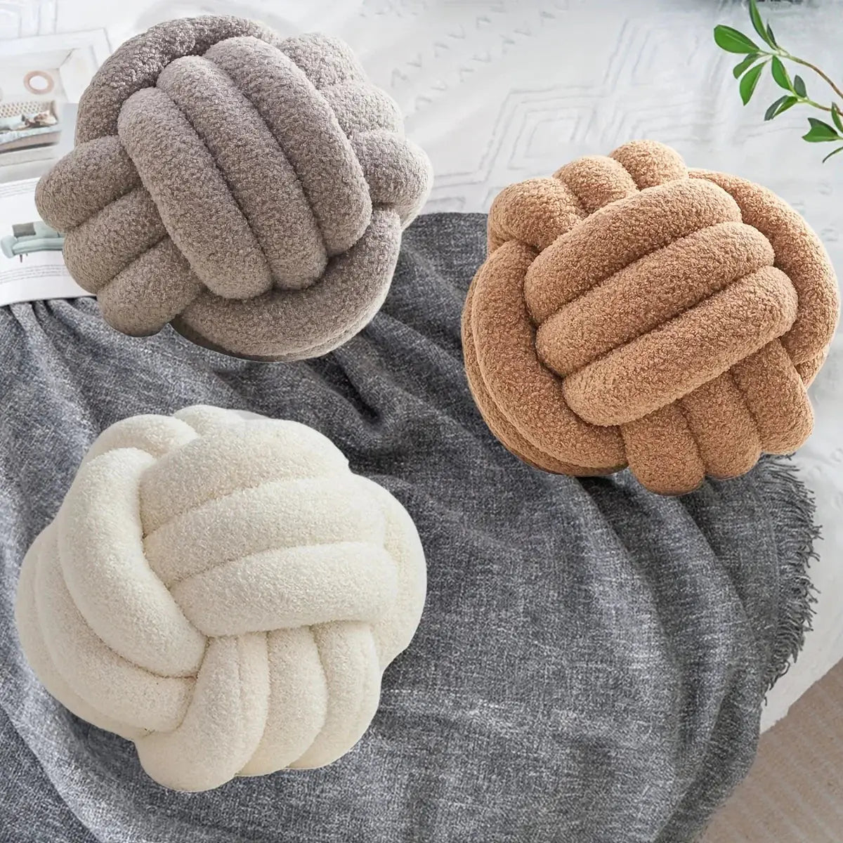 Decorative Knot Pillow Ball