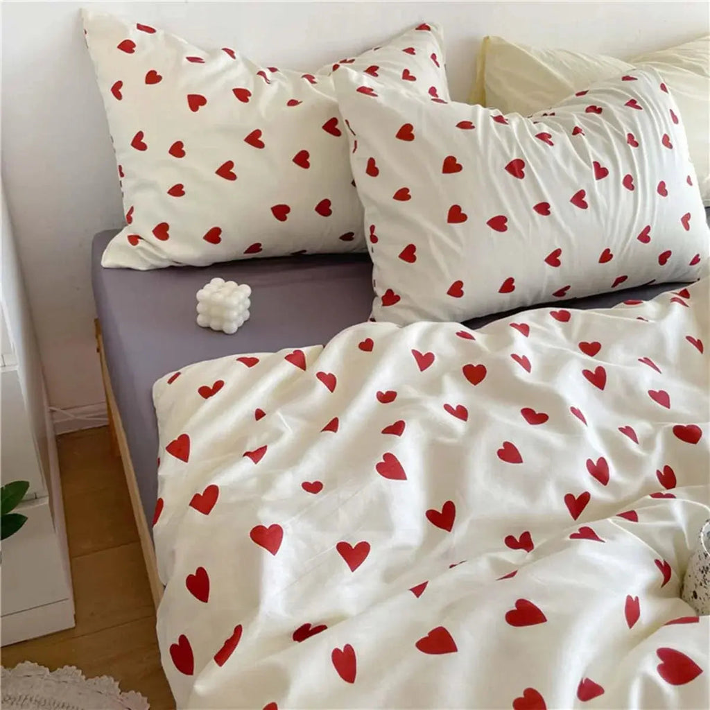 Korean Heart Bedding Set (4 Pcs)