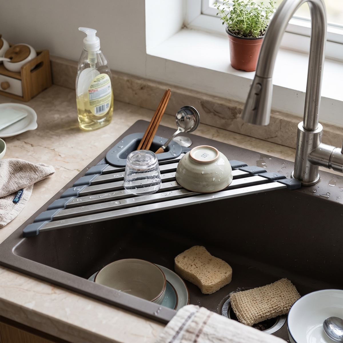 Triangular Sink Drain Rack lifestyle