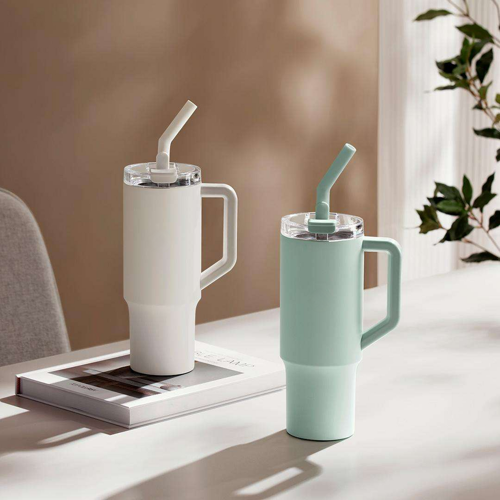 Tumbler with Handle and Straw
