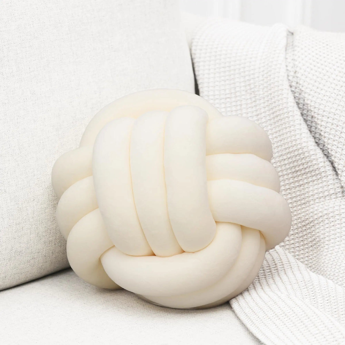 Decorative Knot Pillow Ball
