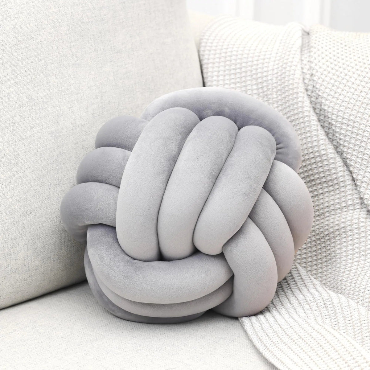 Decorative Knot Pillow Ball