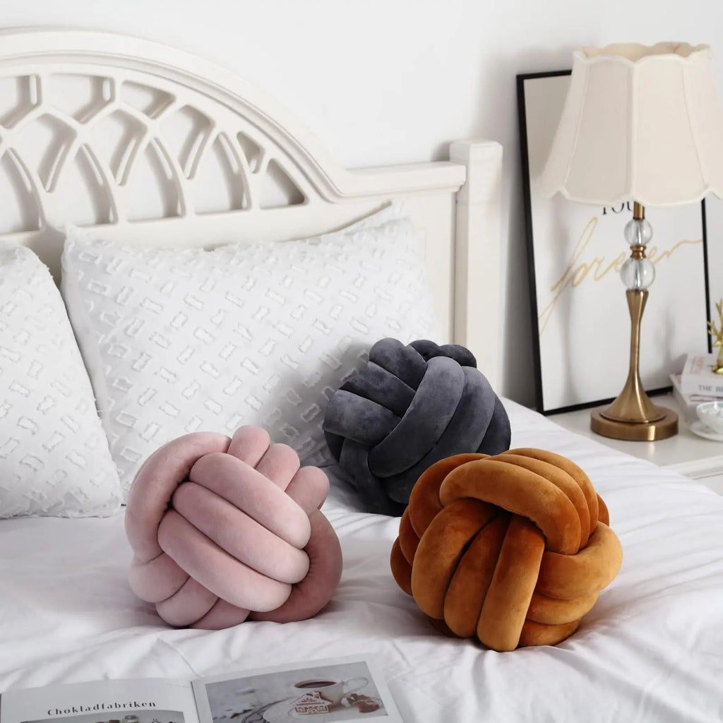 Decorative Knot Pillow Ball